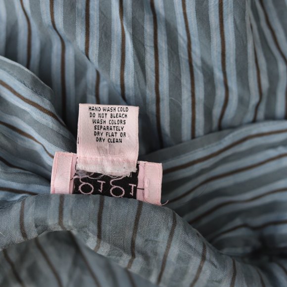 Vintage | gigi 100% silk button down shirt - Picture 6 of 7